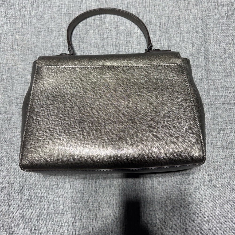Michael Kors Callie Small Messenger Leather Bag with Shoulder Strap - Picture 4 of 12